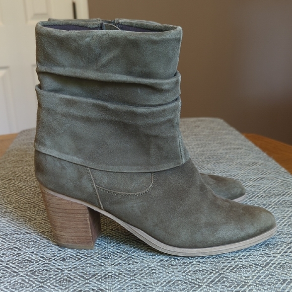 rebels Shoes - Women's Suede Slouch Ankle Boots - Olive Green